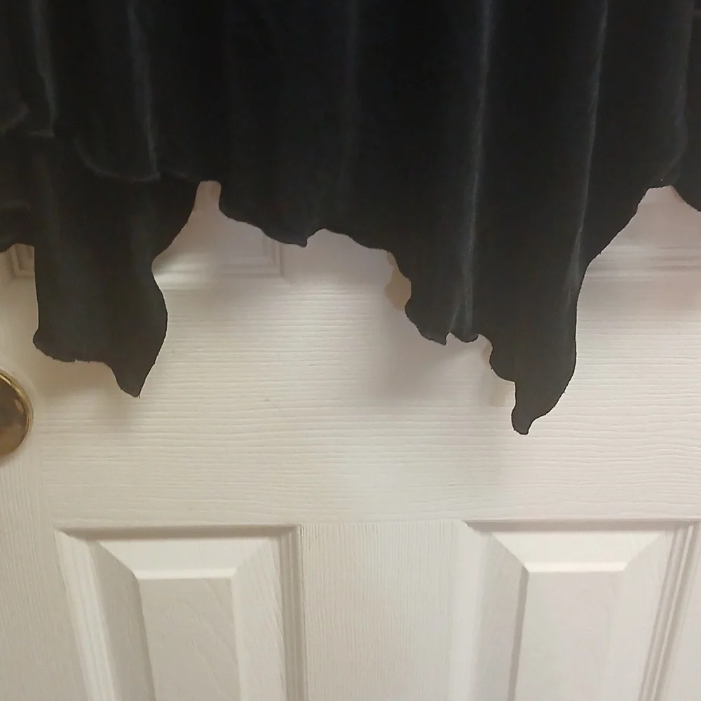 CHICO'S BLACK SKIRT SIZE 2